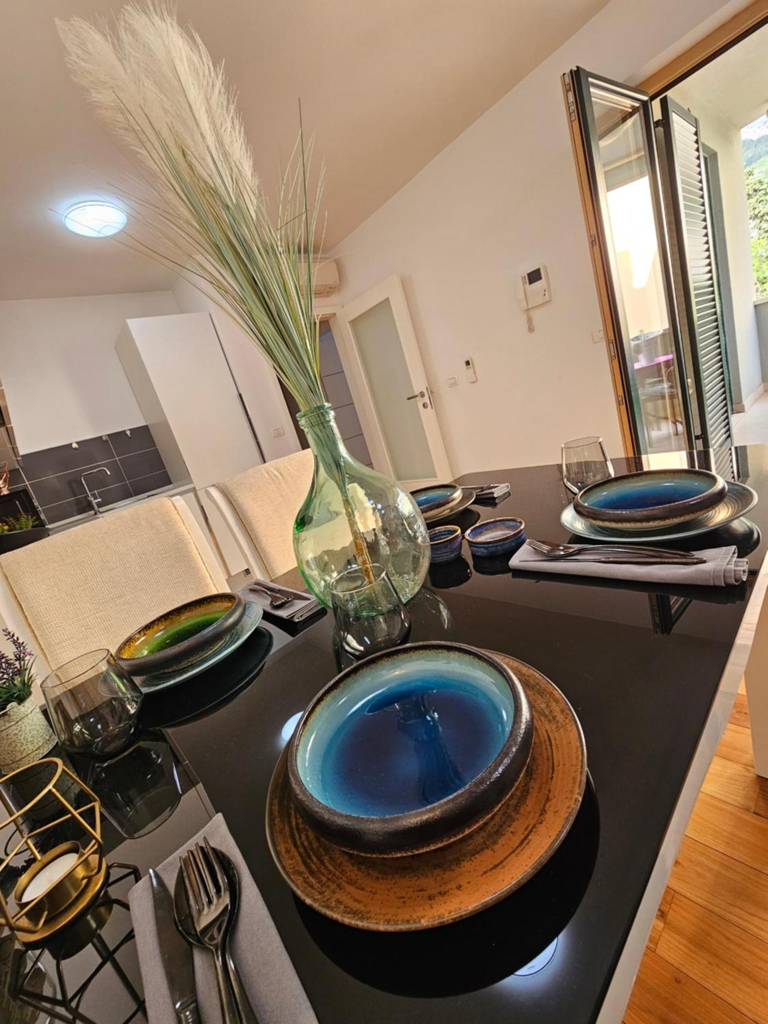 Apartment Sweet *
